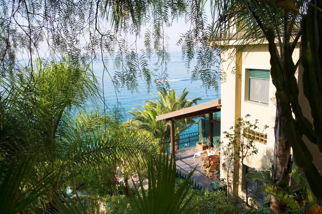 Villa Anita Apartments Capo dʼOrlando Eksteriør billede