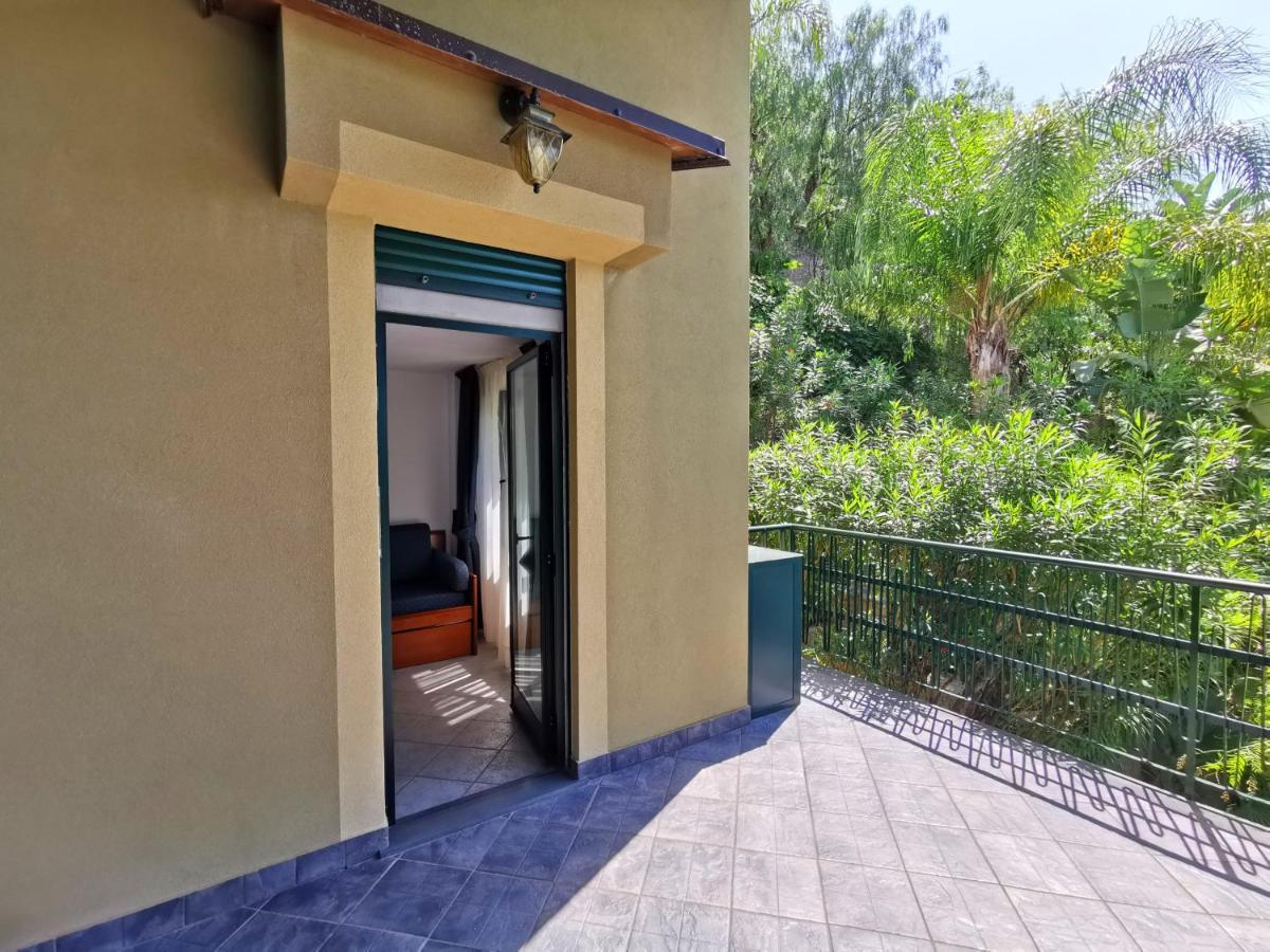 Villa Anita Apartments Capo dʼOrlando Eksteriør billede