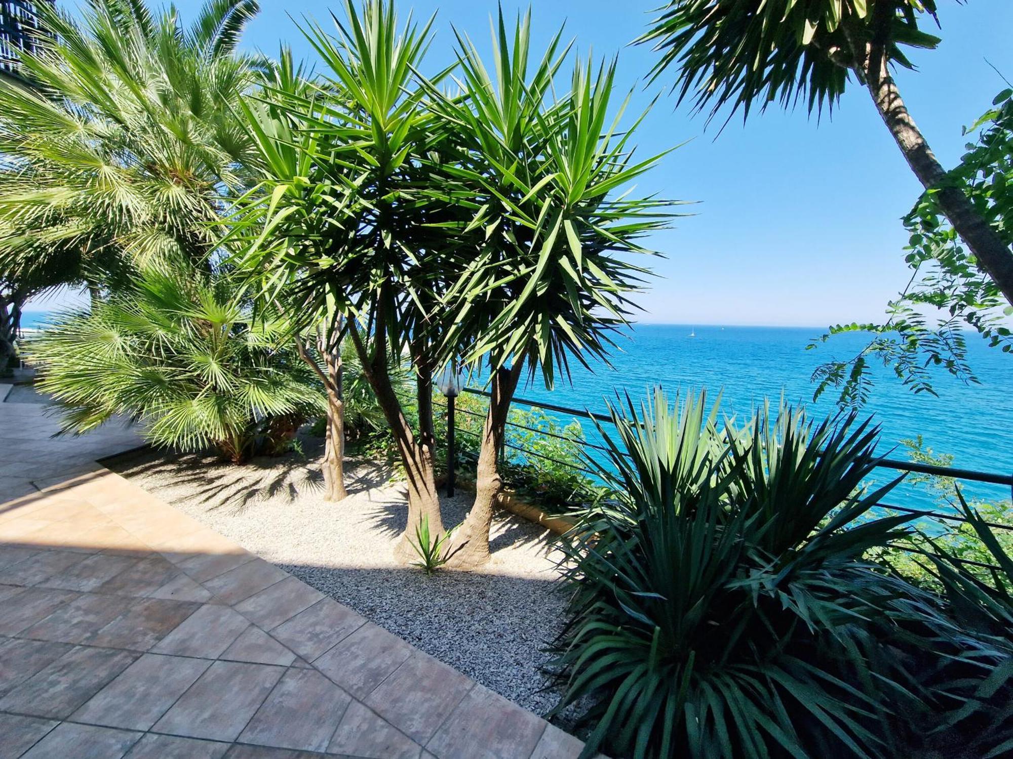 Villa Anita Apartments Capo dʼOrlando Eksteriør billede