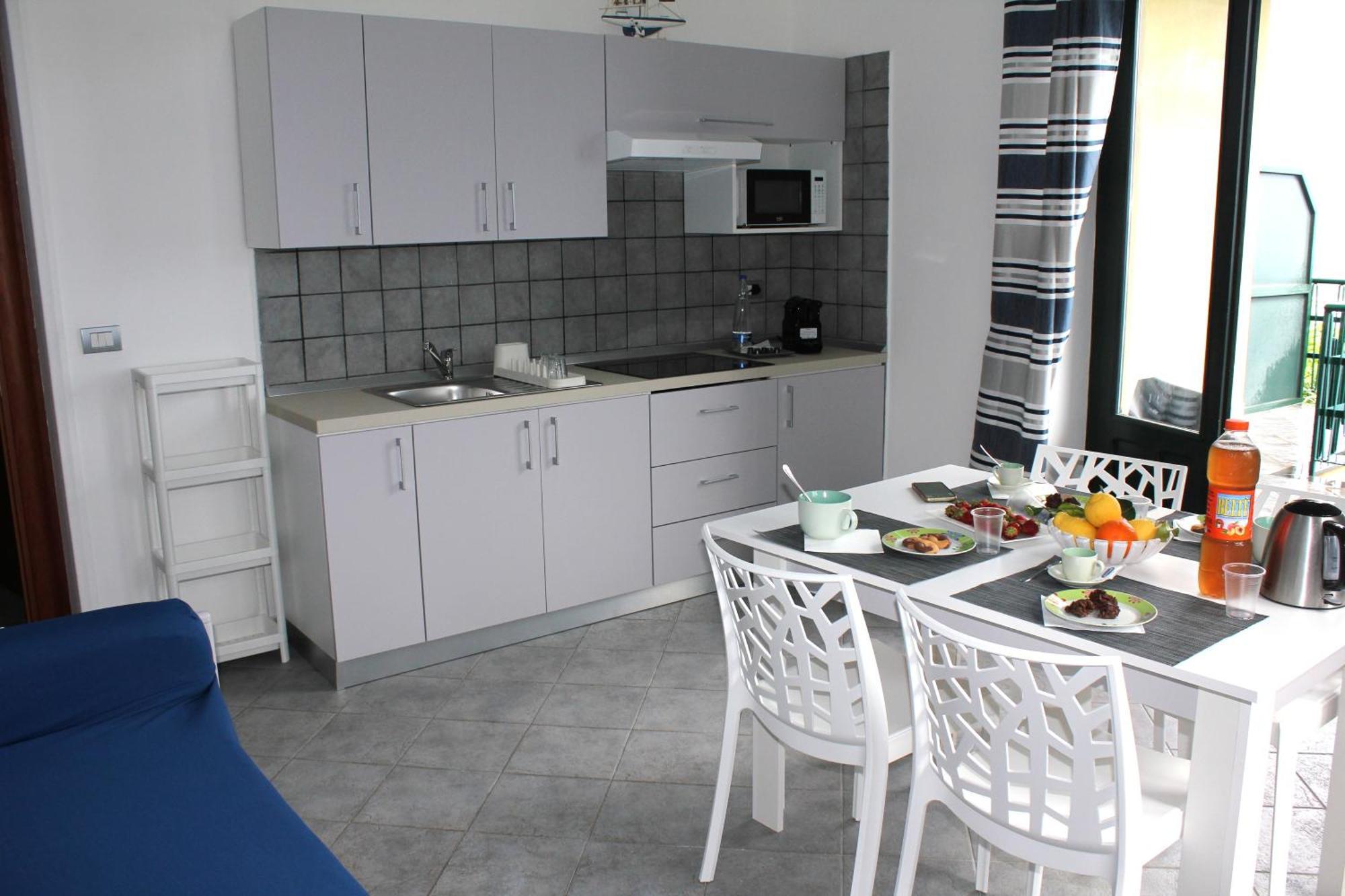 Villa Anita Apartments Capo dʼOrlando Eksteriør billede